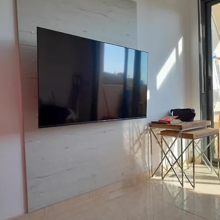 Taina Apartment *